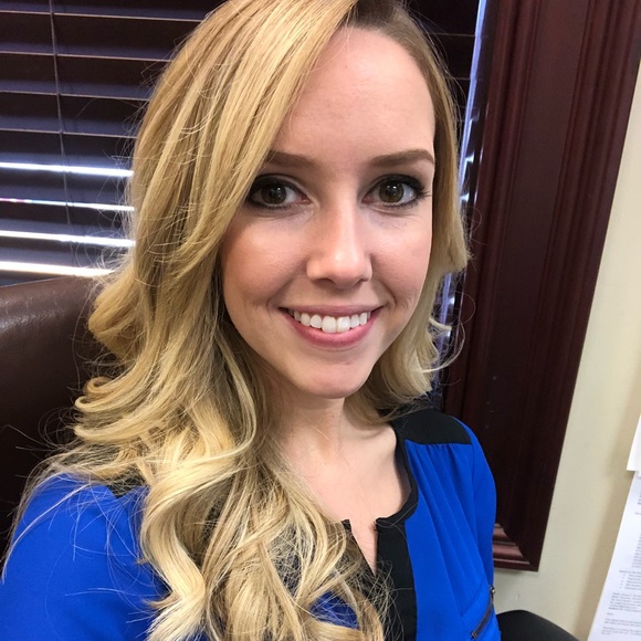 Meet your Posher, Jessica - Picture 2 of 2